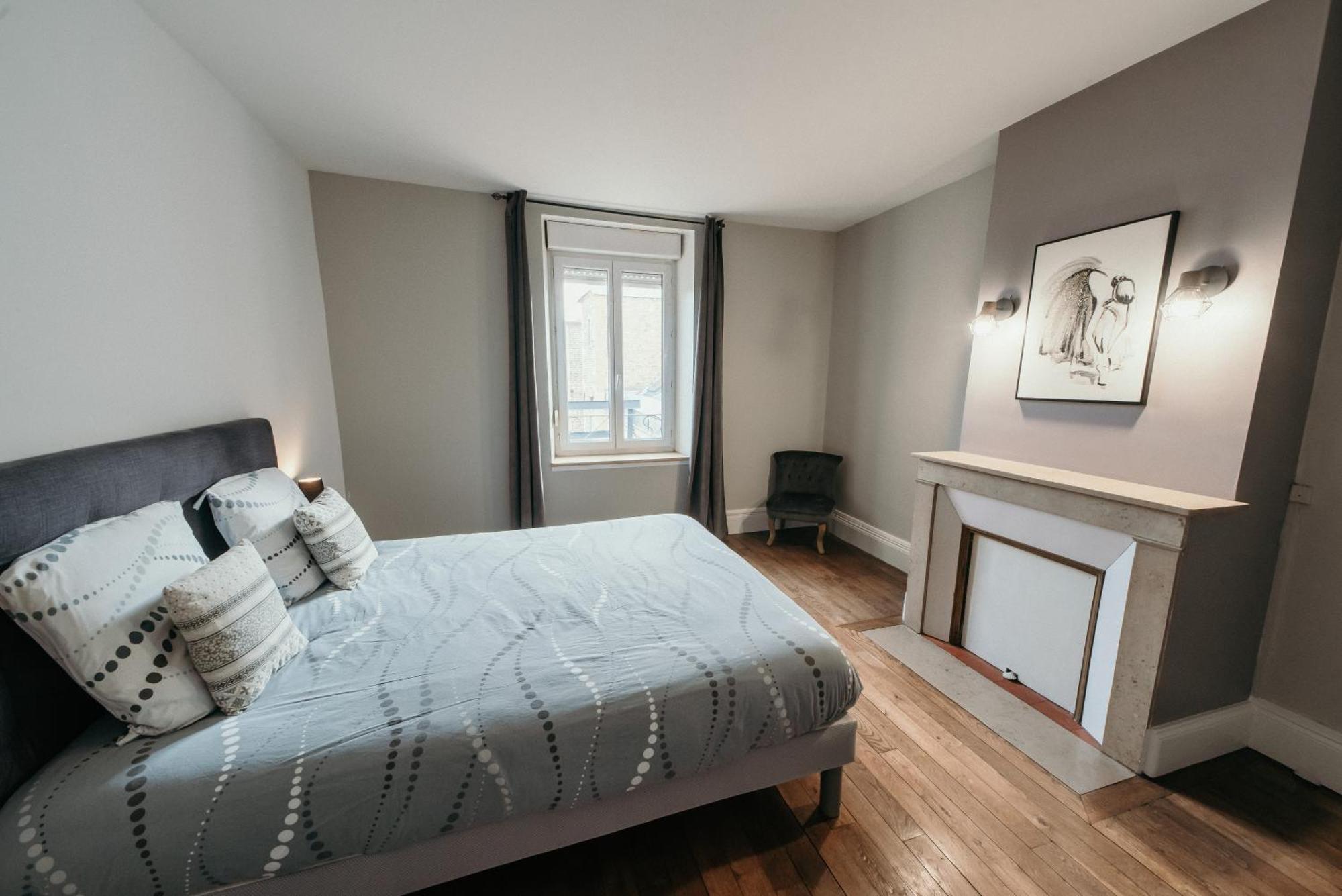 Appartement D'Alexandre Hyper Centre-Ville Charleville-Mezieres Luaran gambar