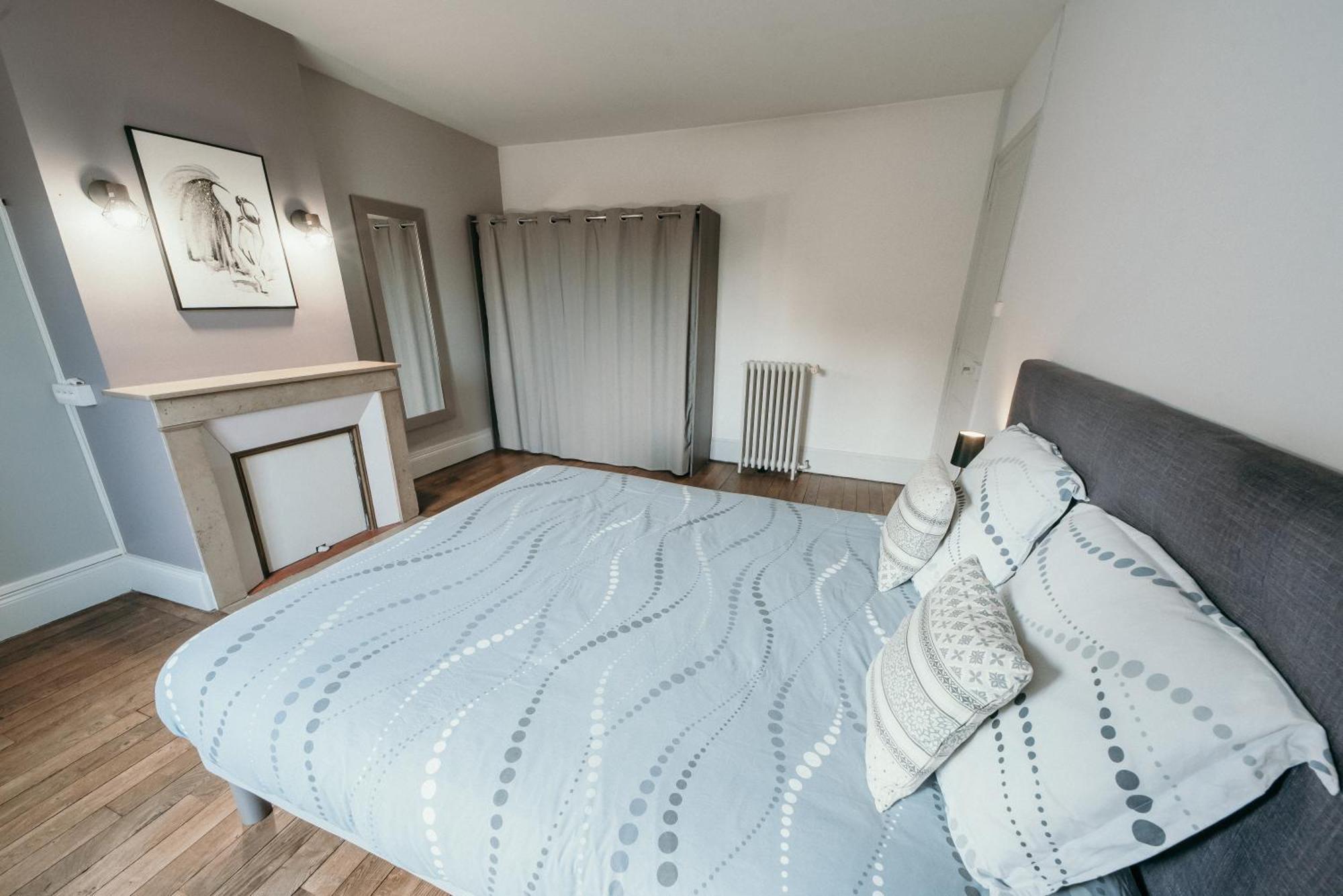 Appartement D'Alexandre Hyper Centre-Ville Charleville-Mezieres Luaran gambar