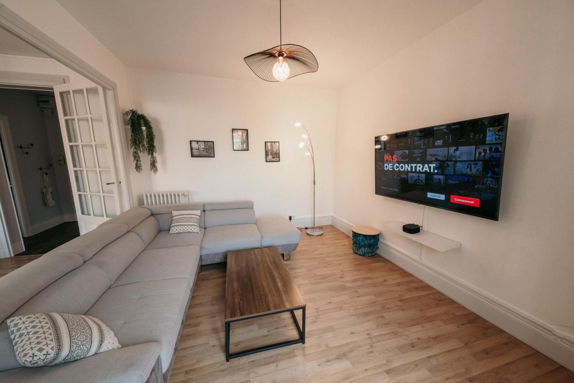 Appartement D'Alexandre Hyper Centre-Ville Charleville-Mezieres Luaran gambar